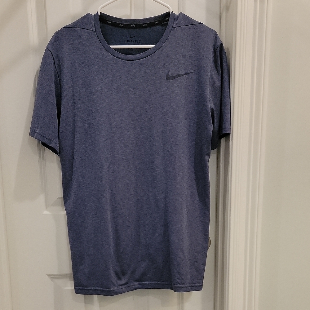 Nike Men's Blue T-Shirt